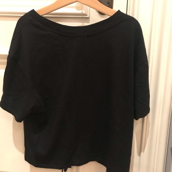 garage black t-shirt that ties at bottom - Picture 2 of 2